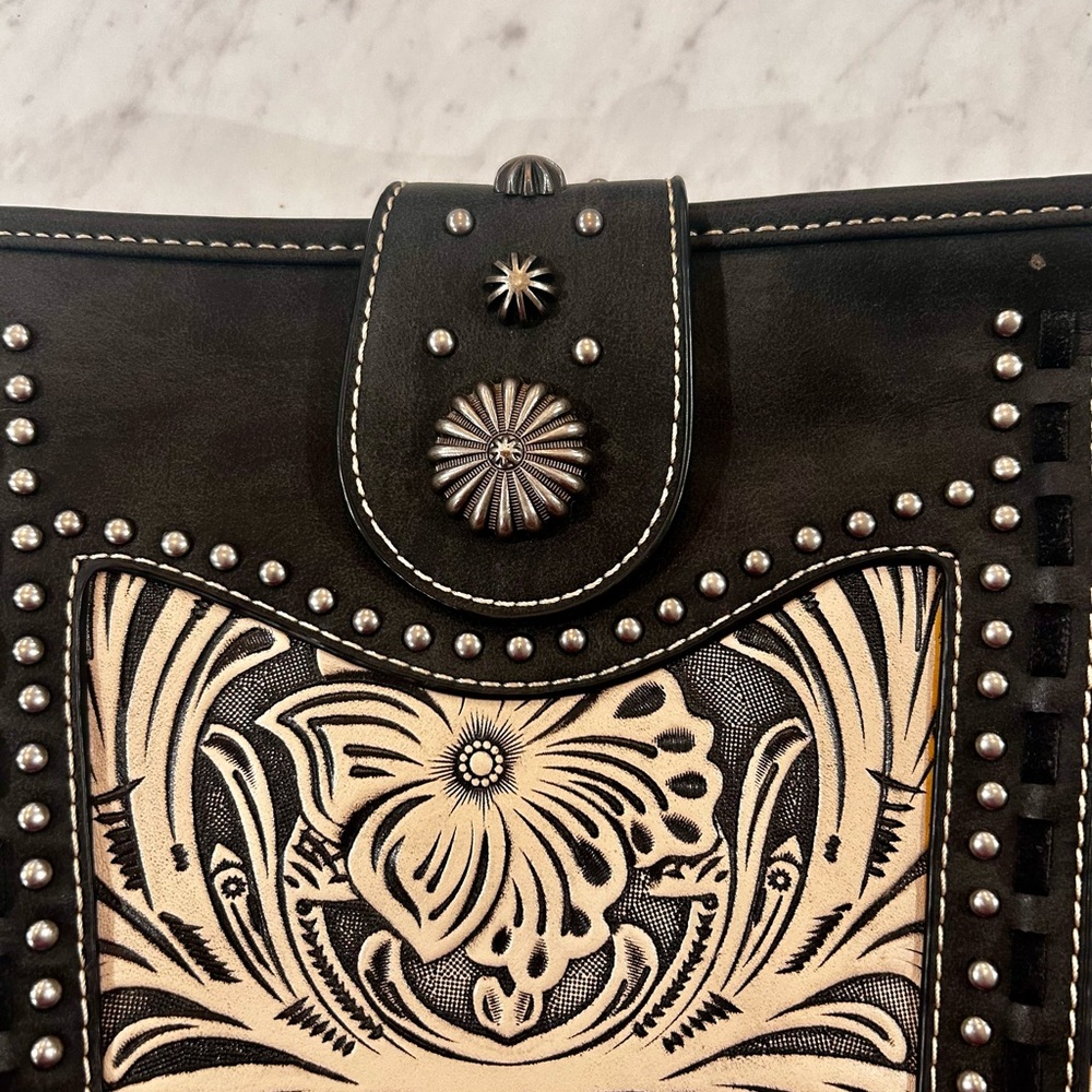Trinity Ranch crossbody - Picture 4 of 4